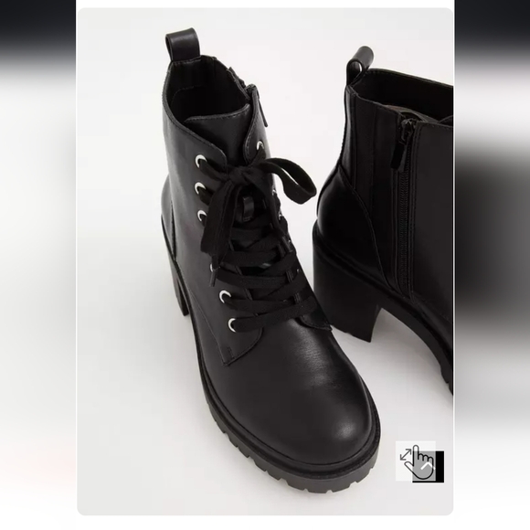 Torrid size 11.5 wide width black lug hiker boots - Picture 5 of 16